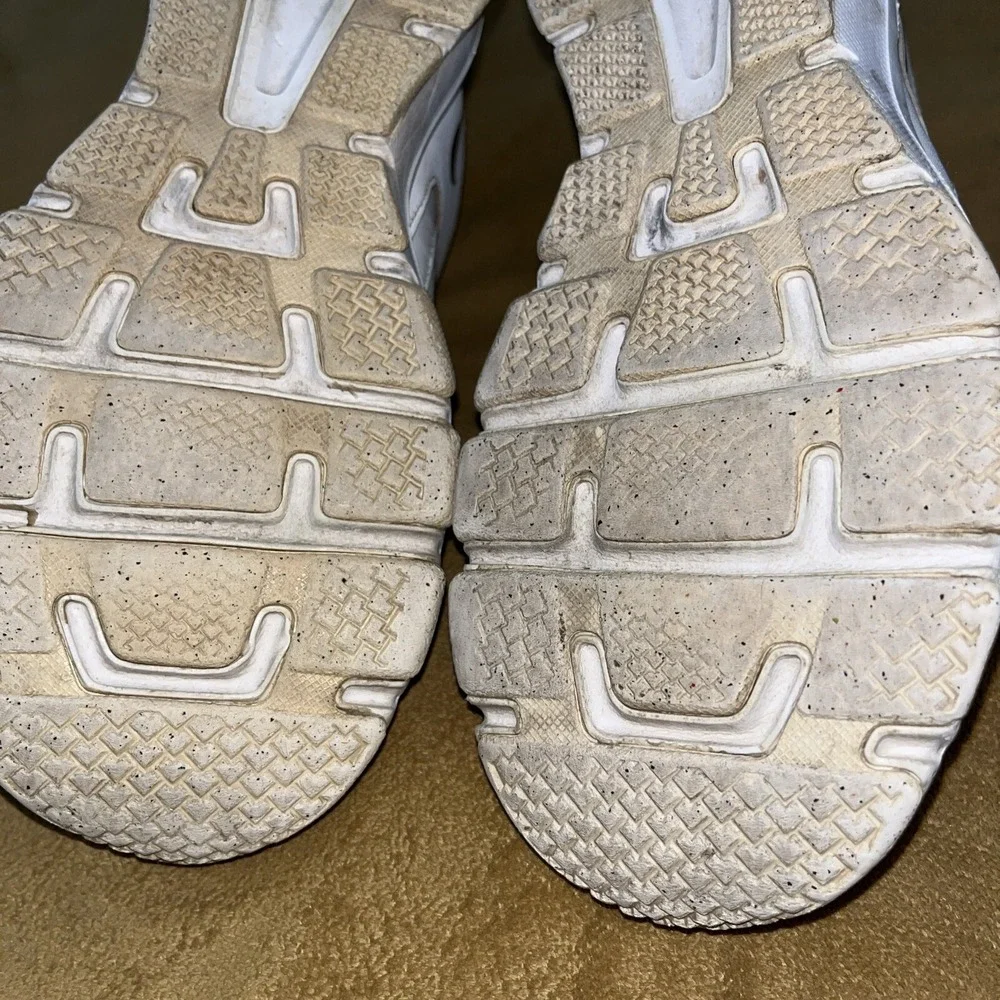 Nike Womens‎ T White Casual Shoes Sneakers Size 8.5 Athletic CrossFit Court Shoe